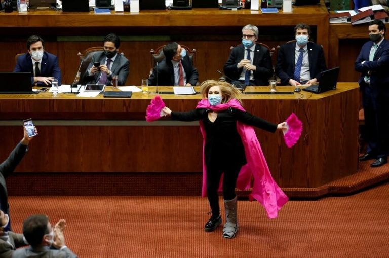 Joy of lawmakers in Chile became agenda on social media
