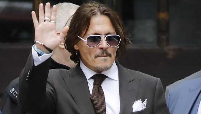 Johnny Depp apologizes to court