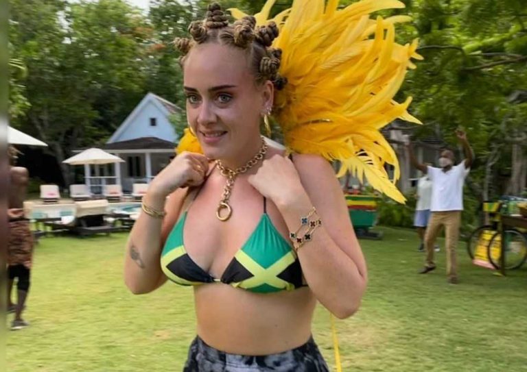 The first bikini photo of Adele after lost 45 kg