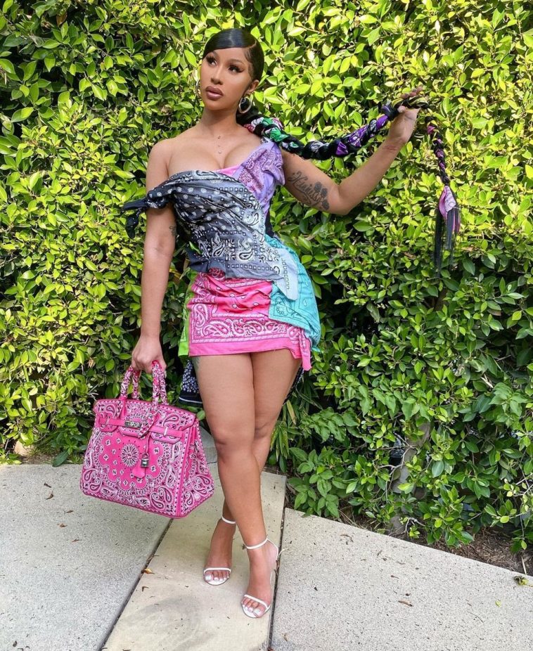 Cardi B reacted to racist comments after bag sharing Maraaz