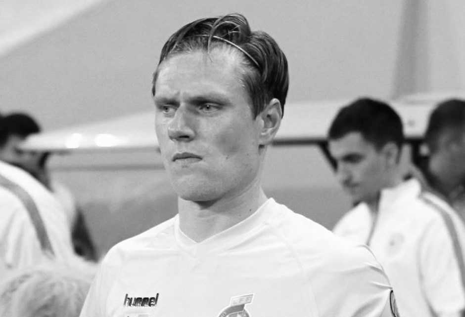 15e48c63a803421497038c0e4138d179