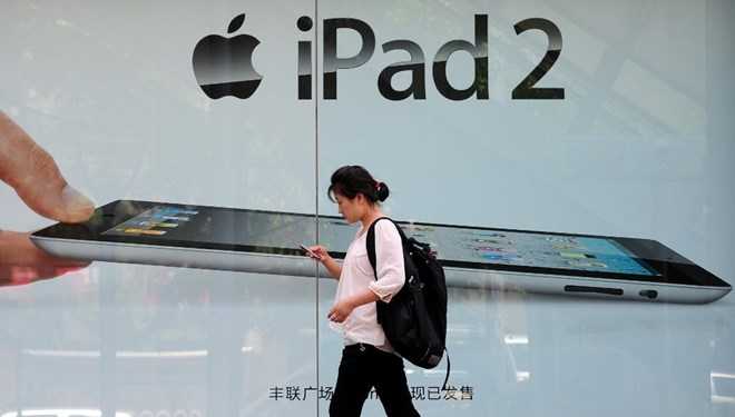 Young bedridden selling kidney to buy an iPad in China