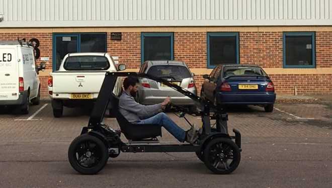 They made an electric car from recycled plastic with a 3D printer