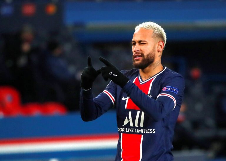 Party of 500 people from Neymar!