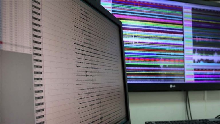 Earthquakes in Chile, Antarctica and Colombia