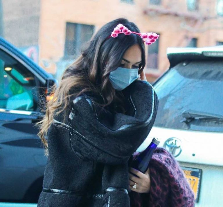 Megan Fox’s ring brought her engagement claims