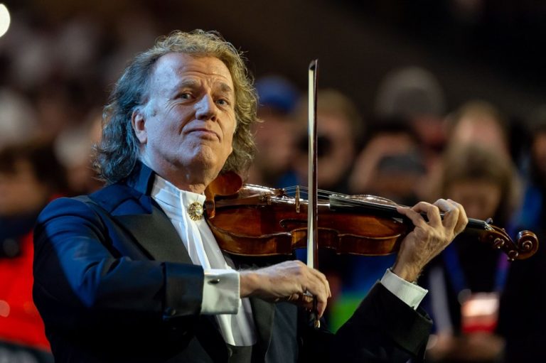 Andre Rieu thinks to sell his 400-year-old violin